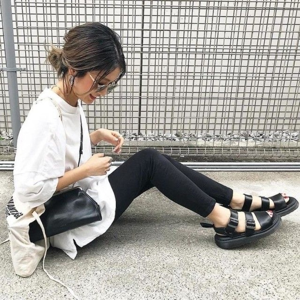 Dr Martens Women's Gryphon Brando Sandals vegan